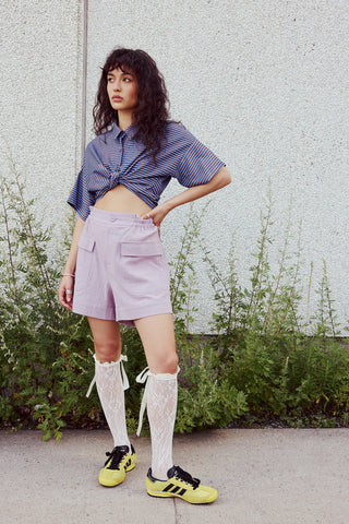 Short taille haute et élastique. 100% coton. Couleur plum. Fait à Montréal.