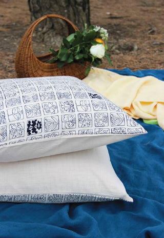 THE PRINTED CUSHION