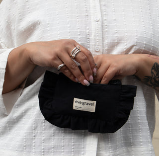 THE ZIP POUCH