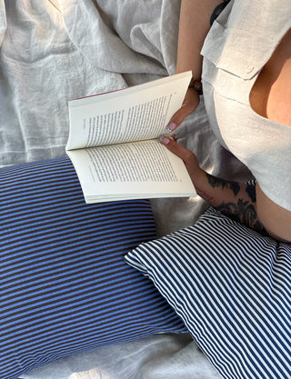 THE PATTERNED CUSHION