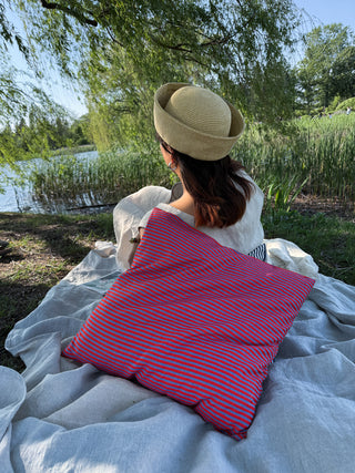 THE PATTERNED CUSHION