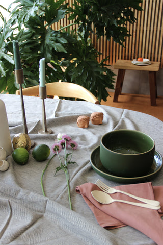 THE STRIPED TABLECLOTH