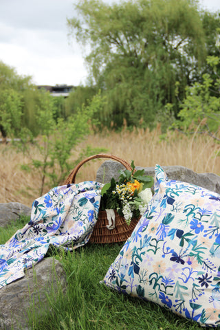 THE PRINTED CUSHION
