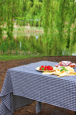 THE PRINTED TABLECLOTH